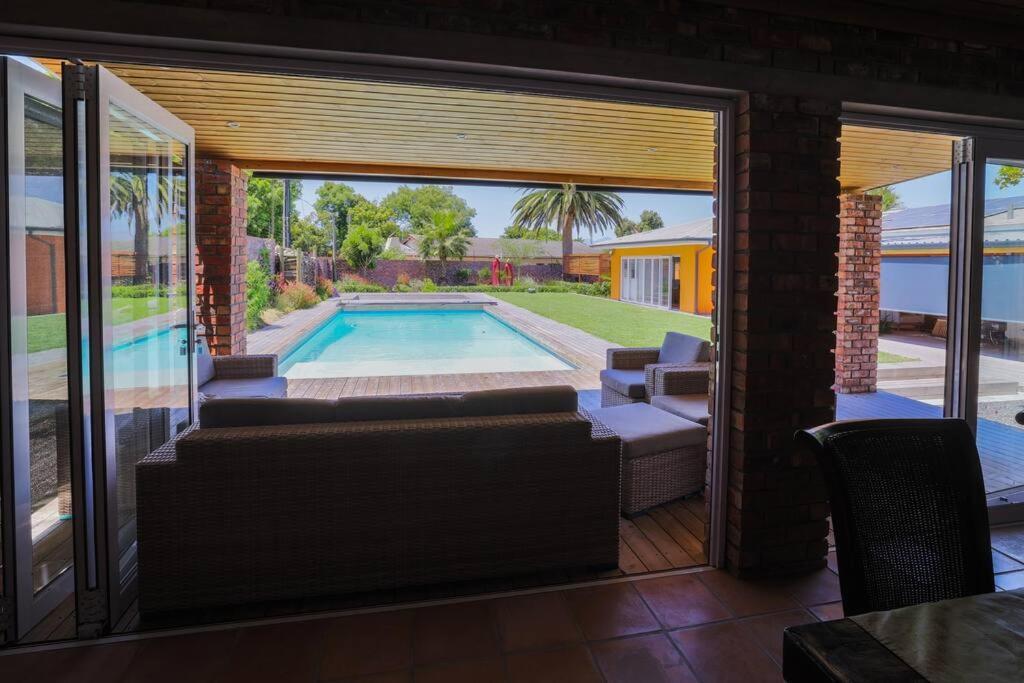 Garten Wohnung Mit Pool, 2 Schlafzimmer Kapstadt Exterior foto
